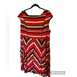 Laura Canada Dresses 34 Length Dress From Laura Poshmark